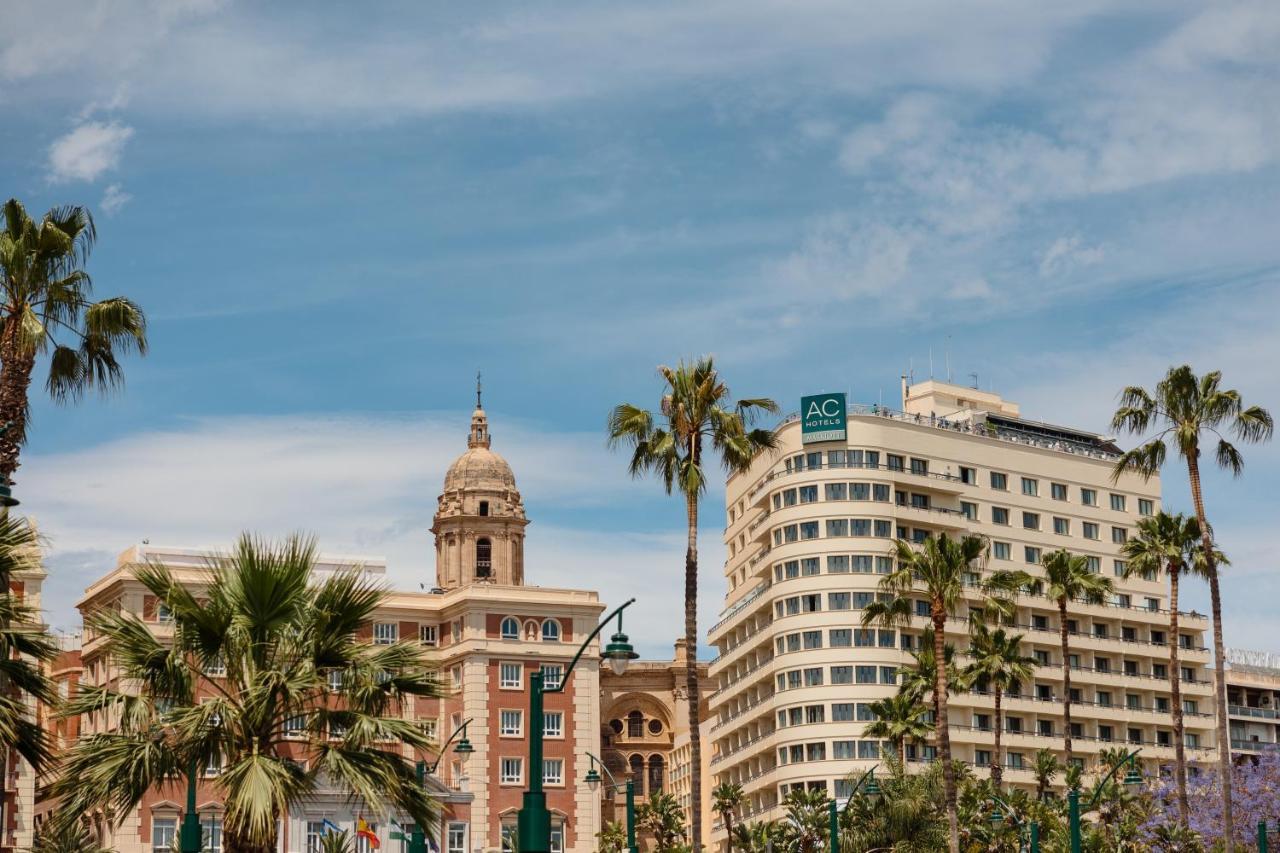 In The Historic Center Of Malaga, Very Close To The Beach And The Ave Train Station, With Private Parking Luaran gambar