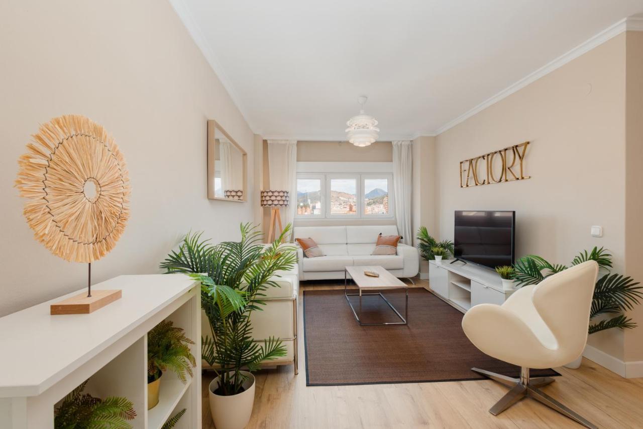 In The Historic Center Of Malaga, Very Close To The Beach And The Ave Train Station, With Private Parking Luaran gambar