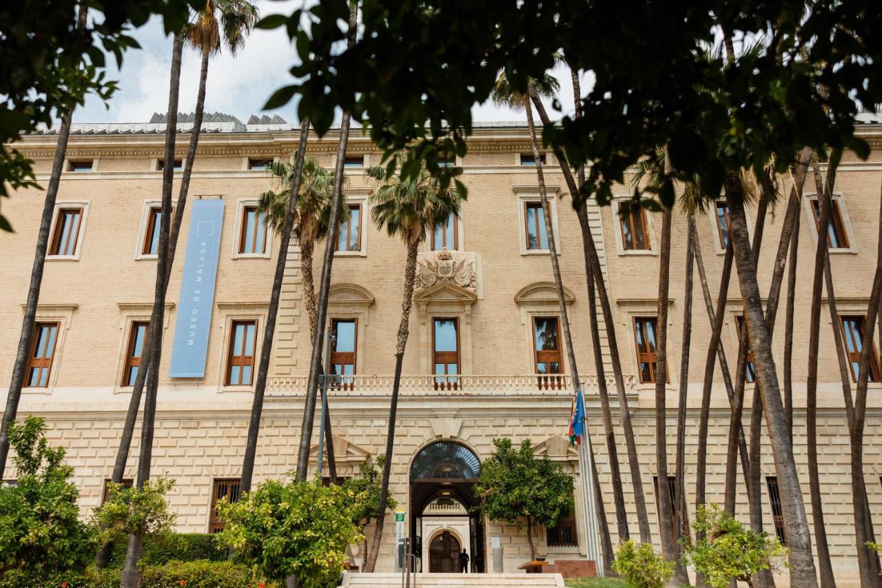 In The Historic Center Of Malaga, Very Close To The Beach And The Ave Train Station, With Private Parking Luaran gambar