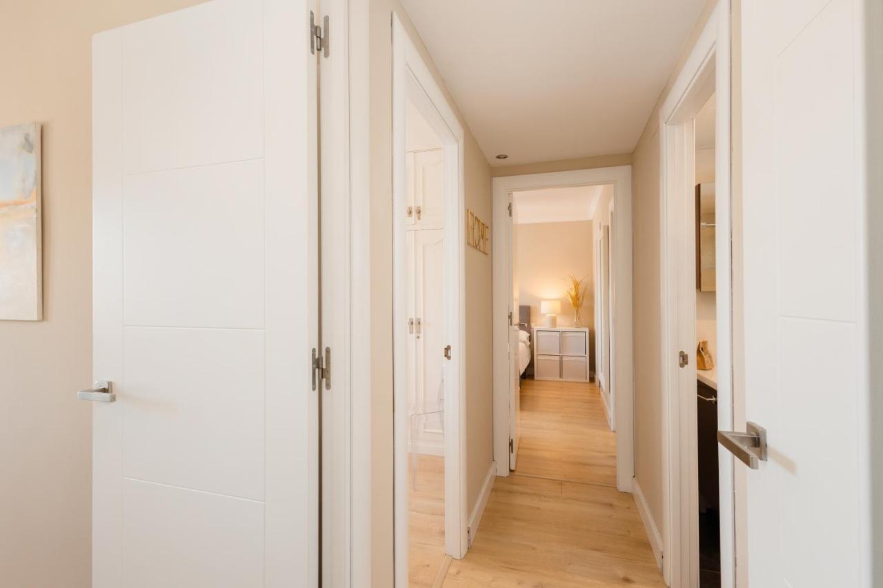In The Historic Center Of Malaga, Very Close To The Beach And The Ave Train Station, With Private Parking Luaran gambar