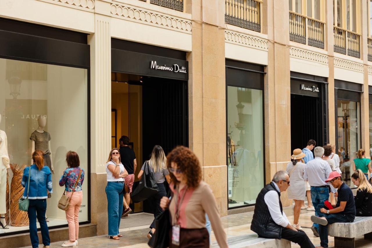 In The Historic Center Of Malaga, Very Close To The Beach And The Ave Train Station, With Private Parking Luaran gambar