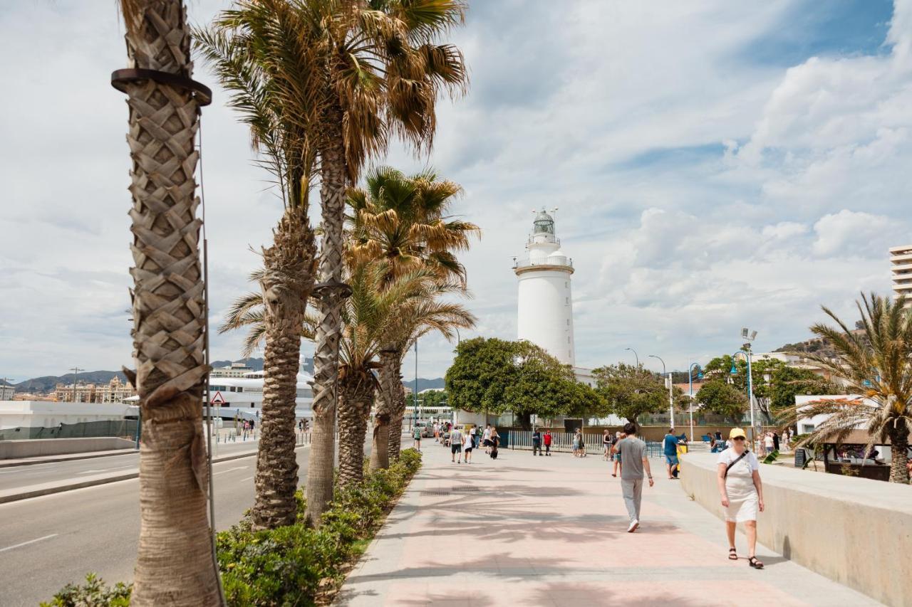 In The Historic Center Of Malaga, Very Close To The Beach And The Ave Train Station, With Private Parking Luaran gambar